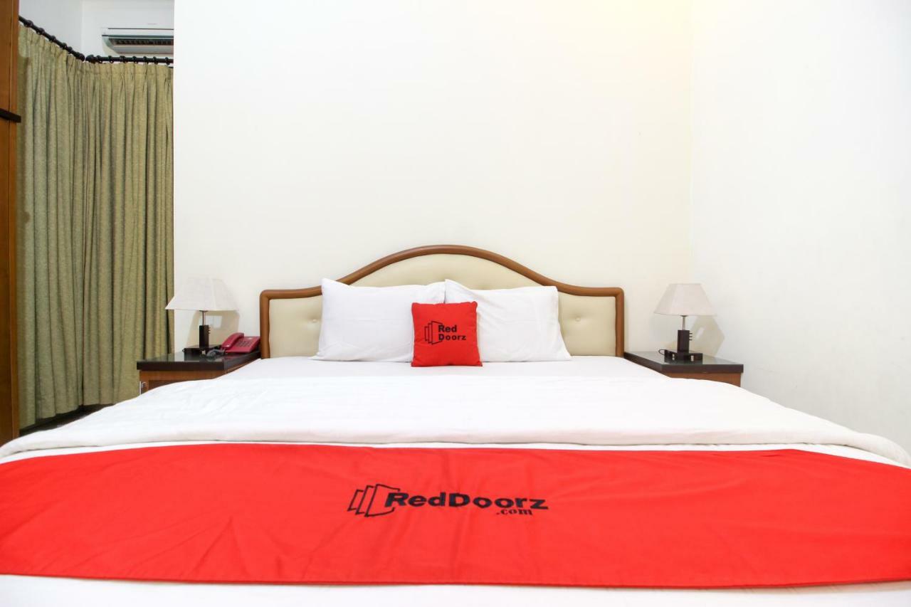Reddoorz Plus @ Tegal Panggung Jogjakarta Buitenkant foto