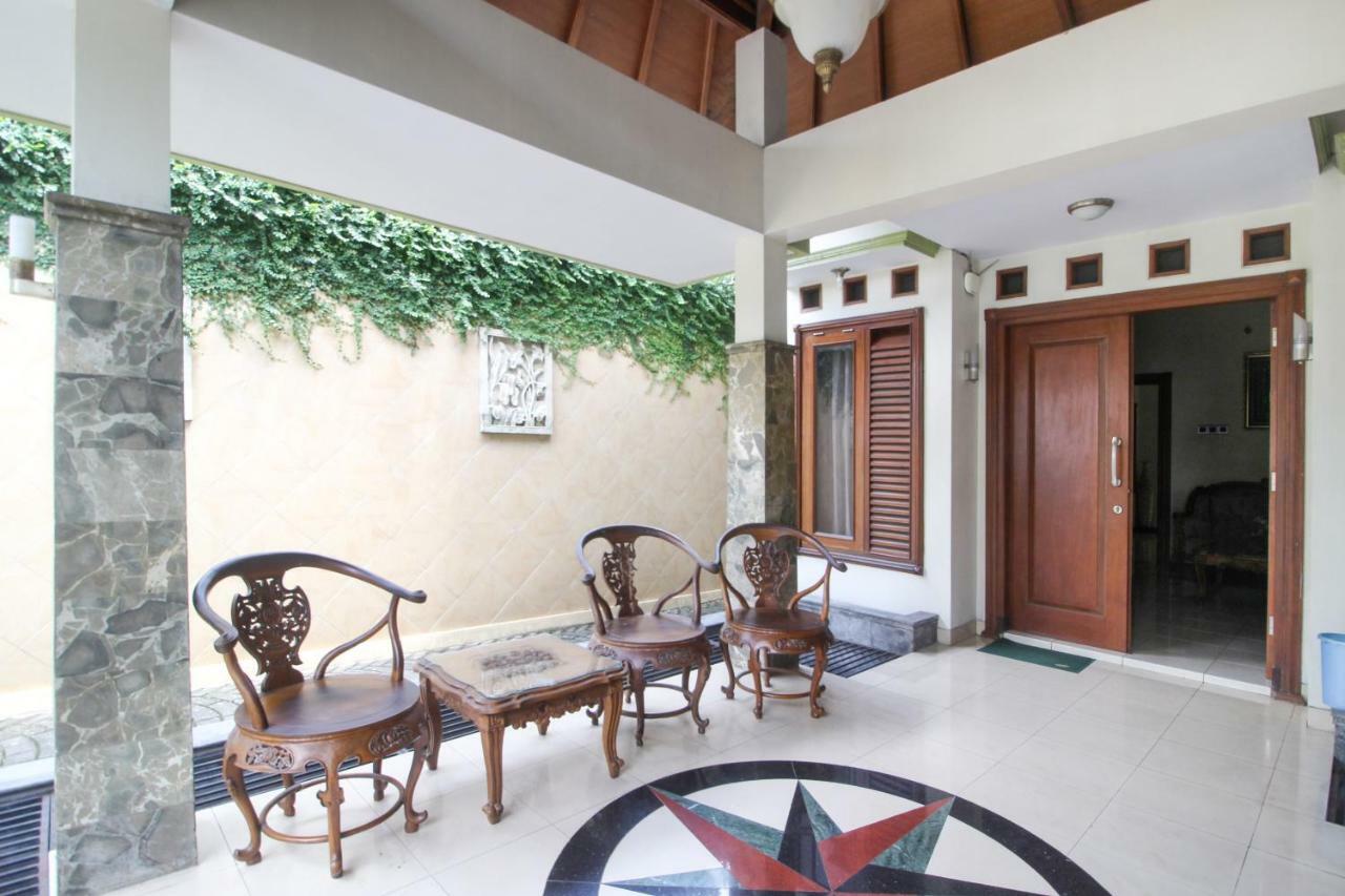 Reddoorz Plus @ Tegal Panggung Jogjakarta Buitenkant foto