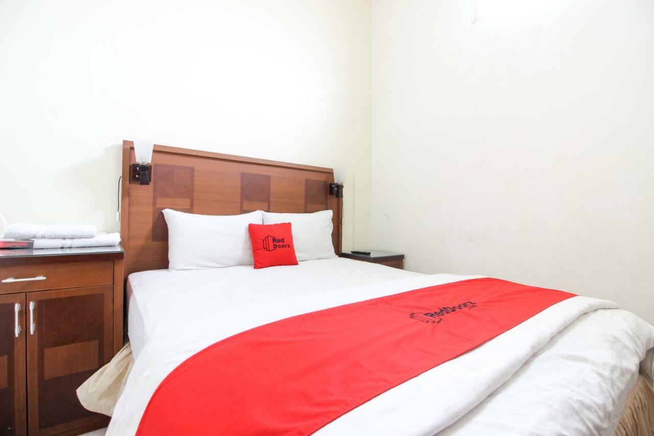 Reddoorz Plus @ Tegal Panggung Jogjakarta Buitenkant foto